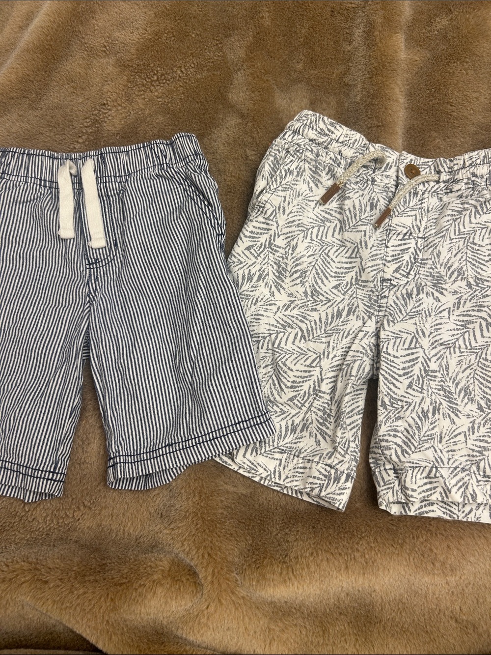 Blue Striped and Blue Leaf-Print Kids Shorts 💥 - Picture 1 of 7